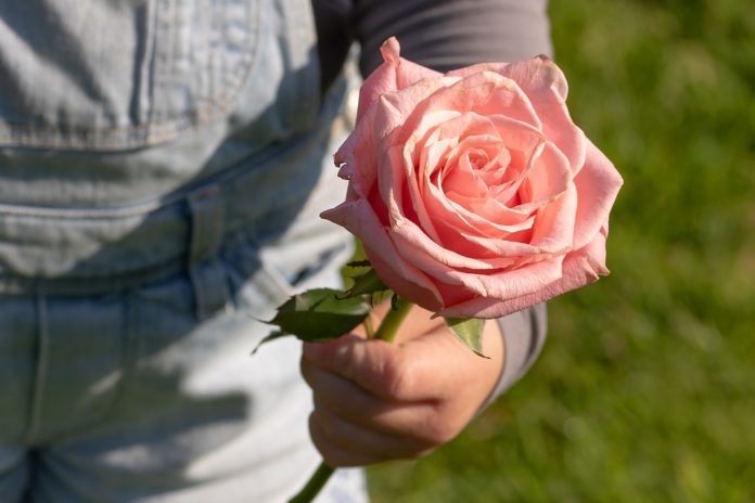 Auguri Mamma Frasi Poesie E Idee Regalo Per Il Suo Giorno Speciale